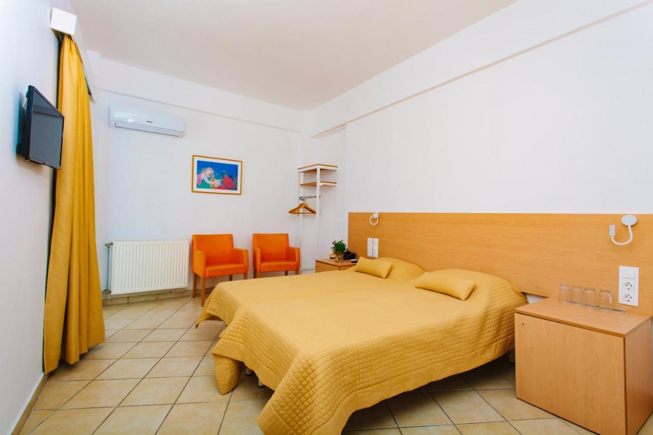 Hotel Sissy Kamena Vourla Bagian luar foto