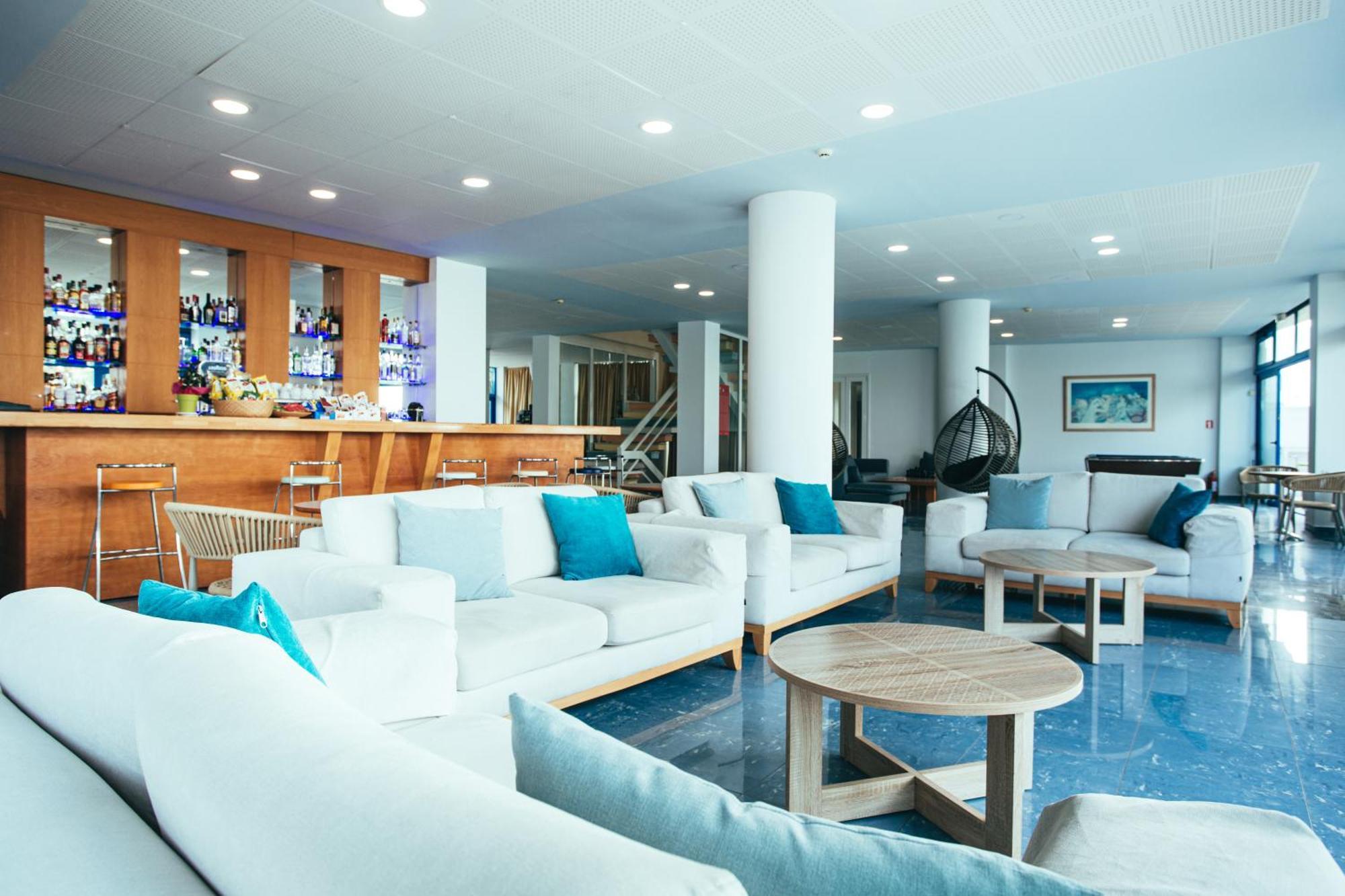 Hotel Sissy Kamena Vourla Bagian luar foto
