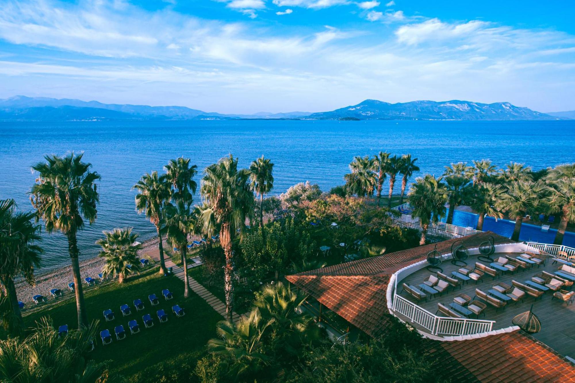 Hotel Sissy Kamena Vourla Bagian luar foto