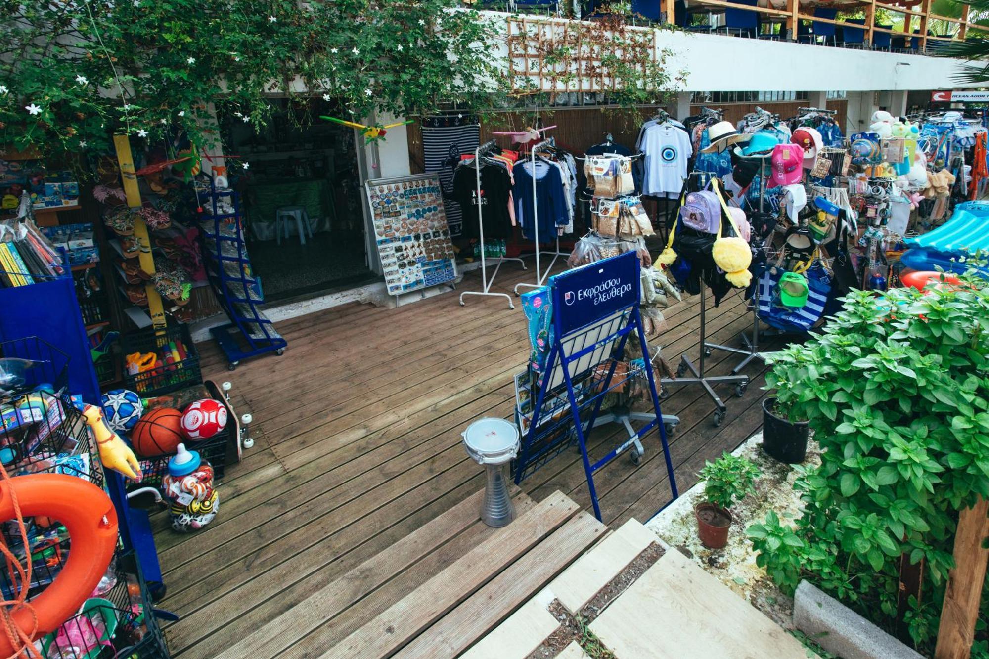 Hotel Sissy Kamena Vourla Bagian luar foto