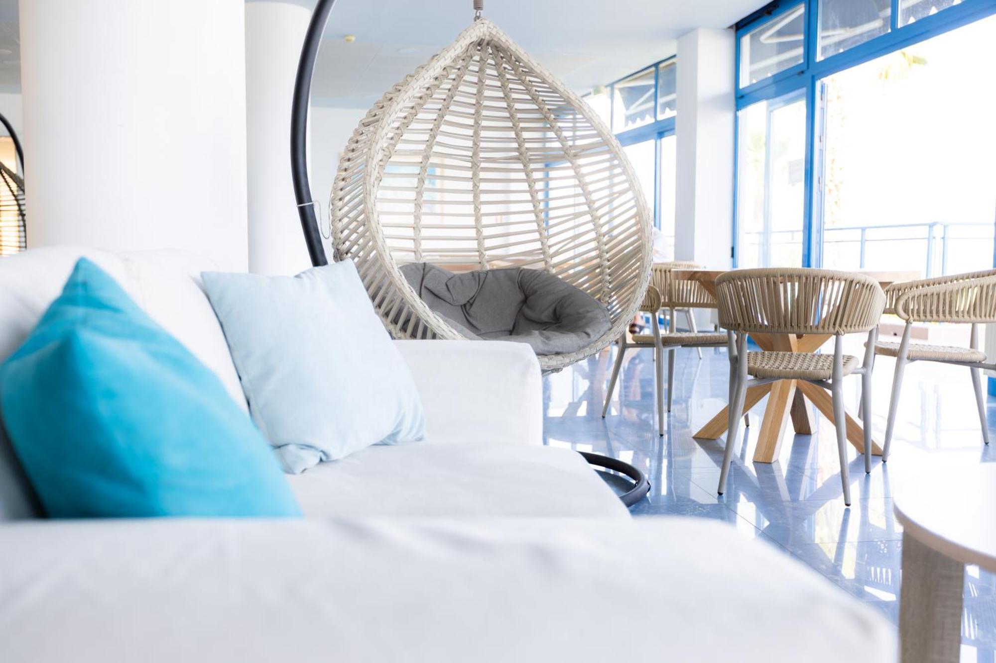 Hotel Sissy Kamena Vourla Bagian luar foto