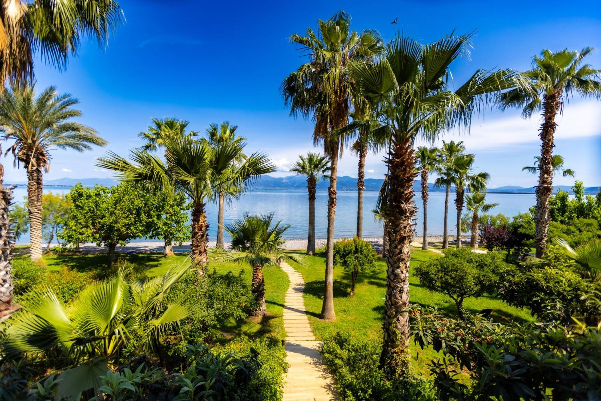 Hotel Sissy Kamena Vourla Bagian luar foto