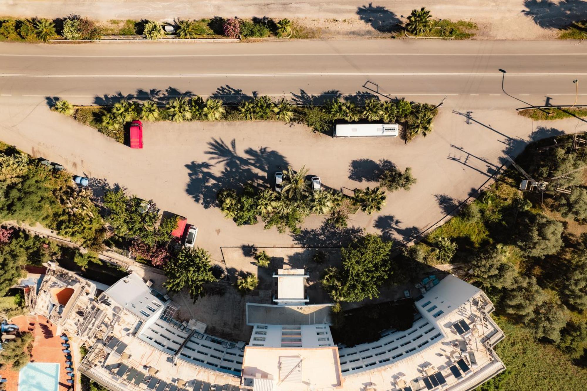 Hotel Sissy Kamena Vourla Bagian luar foto